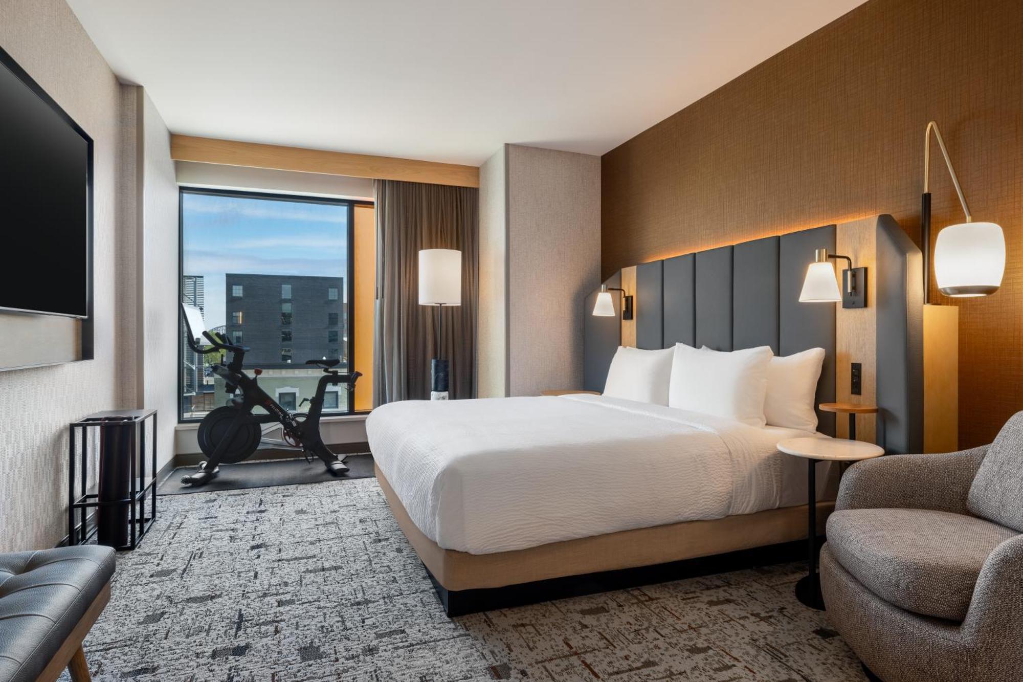 Tempo By Hilton Louisville Downtown Nulu Esterno foto